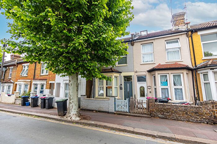 2 Bedroom Terraced House For Sale In Tudor Road, Westcliff-On-Sea, SS0