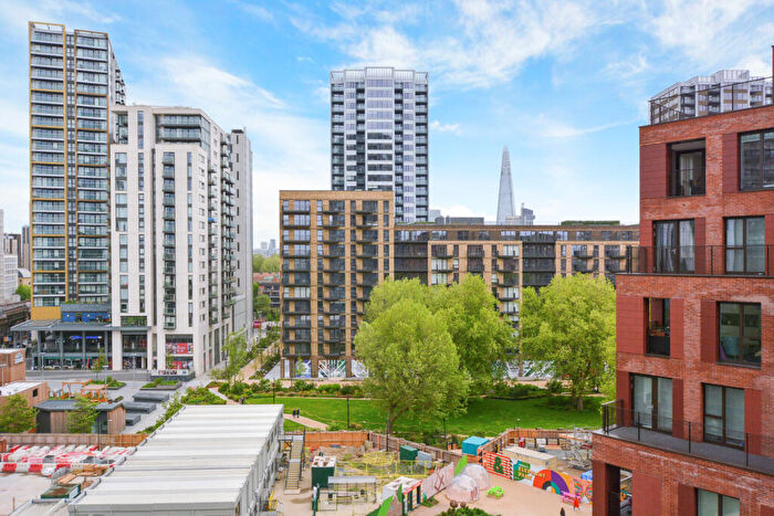 2 Bedroom Flat To Rent In Hurlock Heights, Deacon Street, SE17