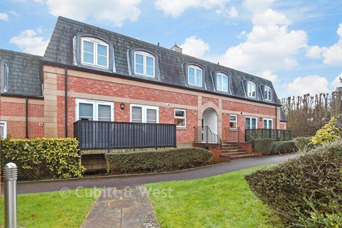 2 Bedroom Apartment For Sale In Crabbett Park, Worth, Crawley, West Sussex, RH10