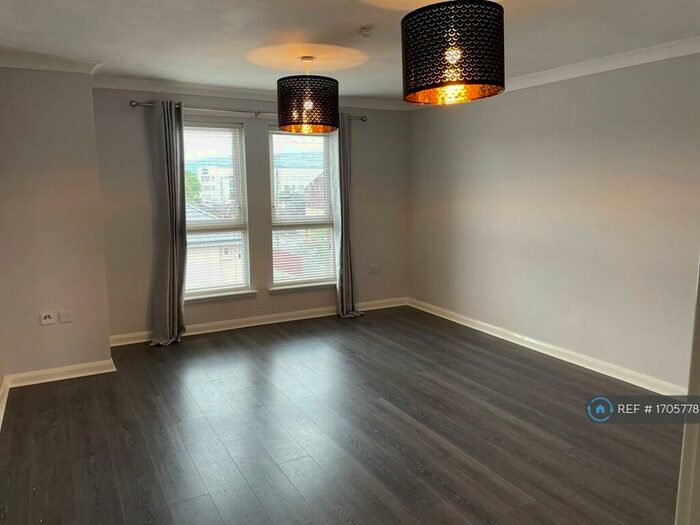 2 Bedroom Flat To Rent In Dean Court, Clydebank, G81