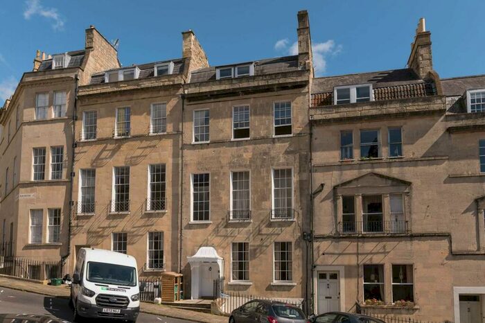 2 Bedroom Apartment To Rent In Burlington Street, BA1