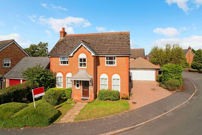 4 Bedroom Detached House To Rent In Jones Close, Brackley, NN13