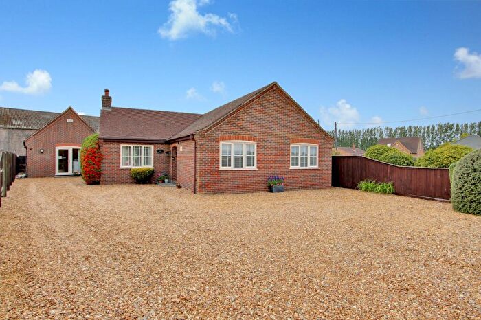 5 Bedroom Detached Bungalow For Sale In Main Road, Three Holes, PE14