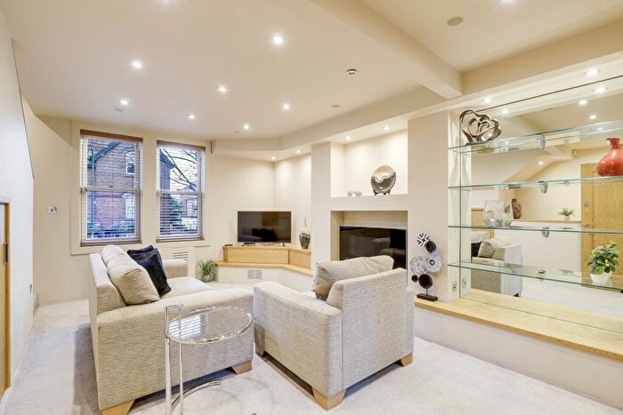 2 Bedroom Apartment To Rent In Castle Boulevard, Nottingham, Nottinghamshire, NG7