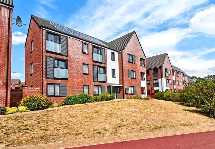 2 Bedroom Flat To Rent In Apollo Avenue, Fairfields, Milton Keynes, MK11