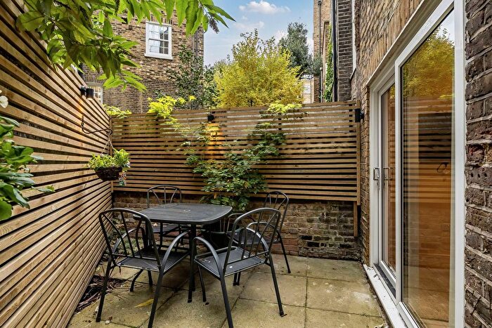 2 Bedroom Flat To Rent In Lupus Street, Pimlico, London, SW1V