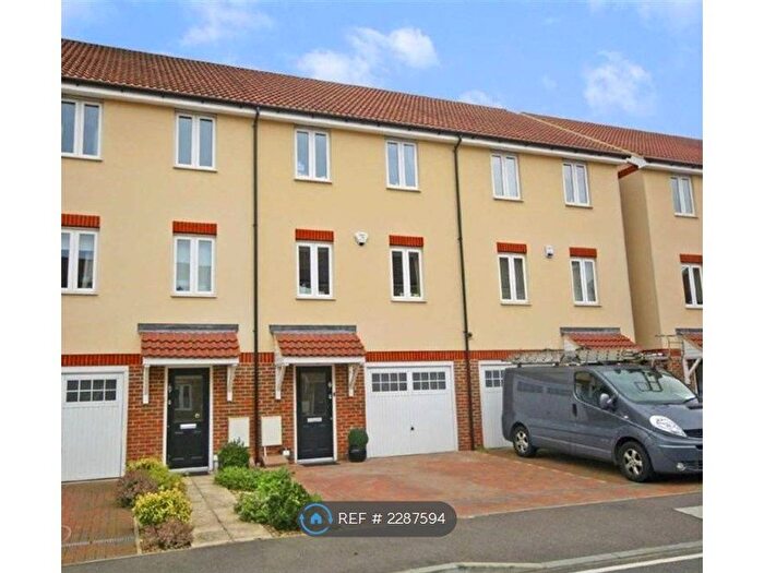 4 Bedroom Terraced House To Rent In Robinia Road, Broxbourne, EN10