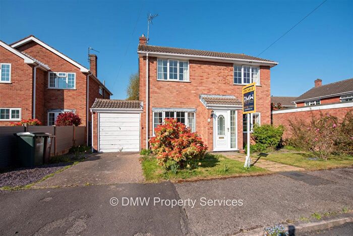 3 Bedroom Detached House For Sale In Gorse Close, Calverton, Nottingham, NG14