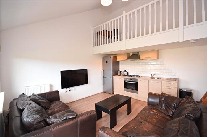1 Bedroom Town House To Rent In Elizabeth Court, Pudsey, Leeds, LS28
