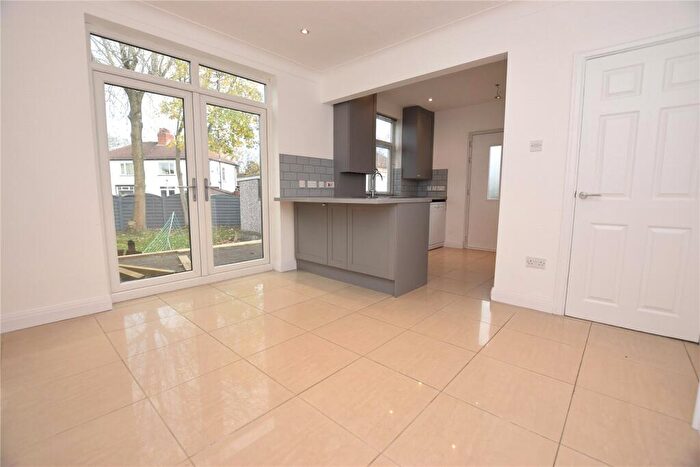 3 Bedroom Semi-Detached House To Rent In King Lane, Moortown, Leeds, LS17