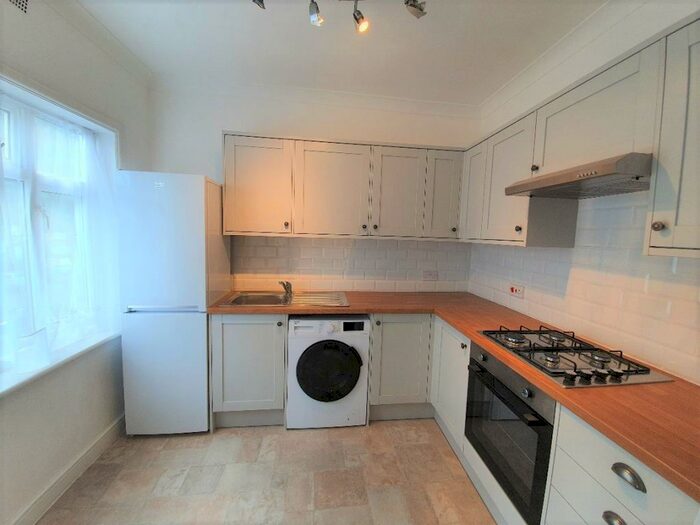 3 Bedroom Duplex To Rent In Hayes Crescent, Temple Fortune, NW11