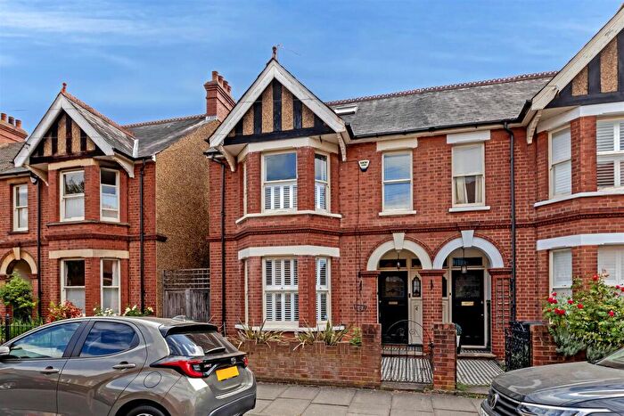 5 Bedroom Semi Detached House For Sale In Blandford Road, St. Albans, AL1