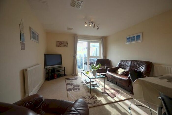 2 Bedroom Flat To Rent In Catalonia Apartments, Watford, WD18