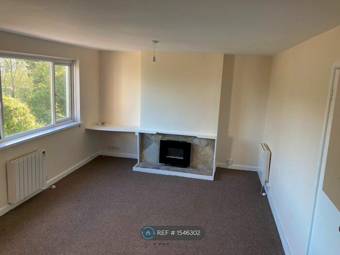 1 Bedroom Flat To Rent In Parkham Road, Brixham, TQ5