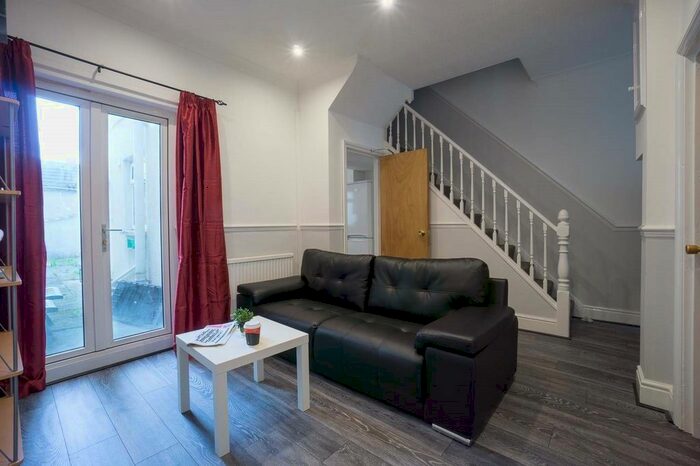 4 Bedroom Property To Rent In Daniel Street, Cathays, Cardiff CF24