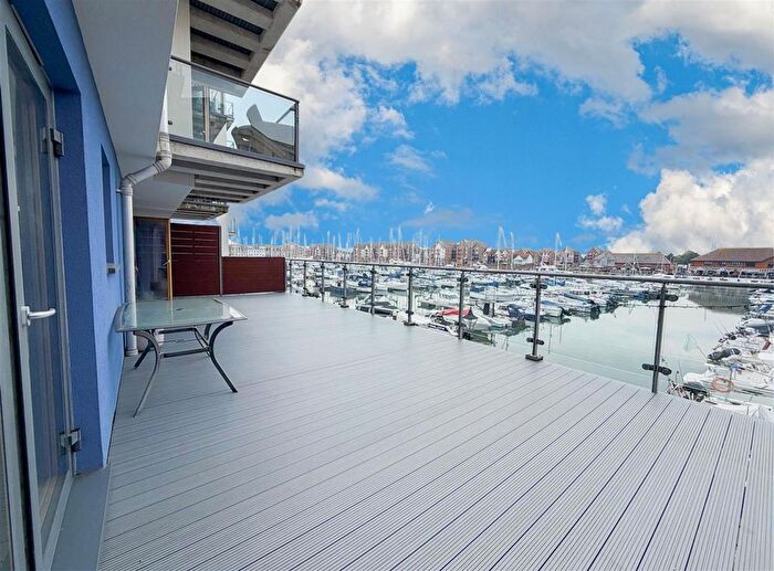 2 Bedroom Flat To Rent In Midway Quay, Eastbourne, BN23