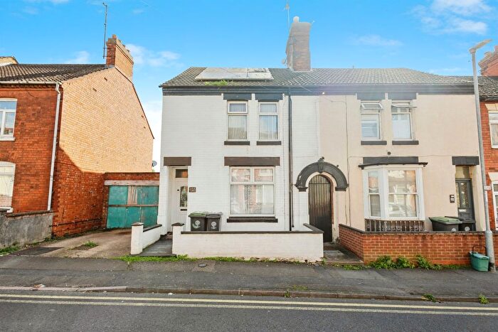 4 Bedroom End Terrace House For Sale In Queen Street, Rushden, NN10