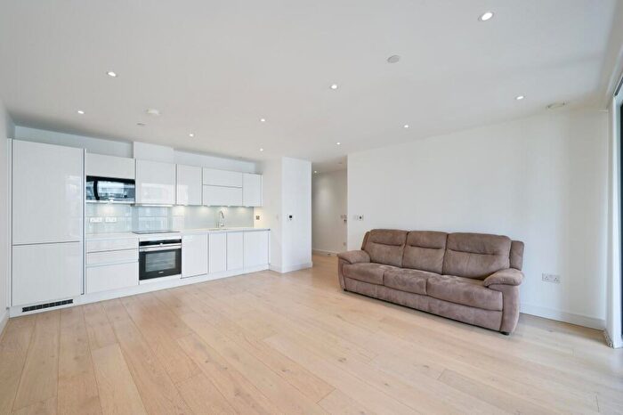 1 Bedroom Apartment To Rent In Heritage Tower, Canary Wharf, E14