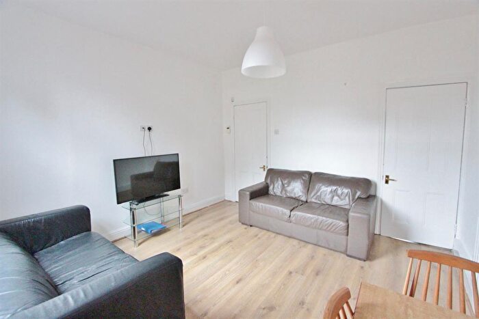 3 Bedroom Terraced House To Rent In Hunter House Road, Sheffield, S11