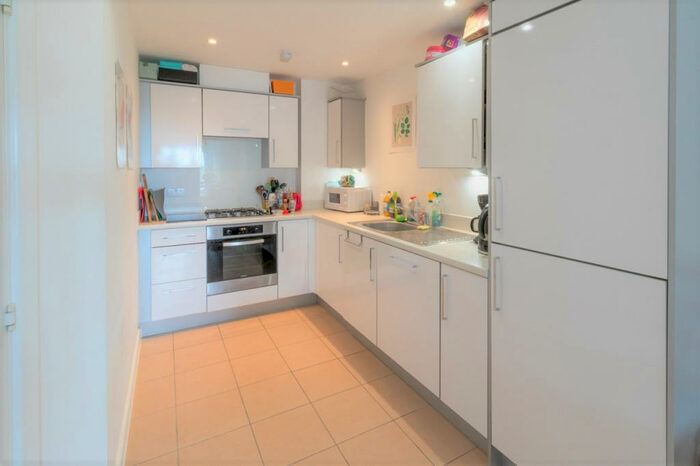 1 Bedroom Apartment To Rent In Radcliffe House, Worcester Close, London, SE20