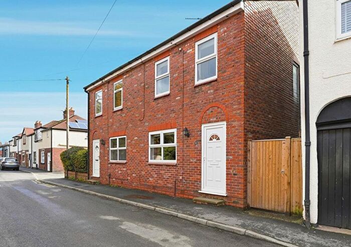 3 Bedroom House For Sale In Black Road, Macclesfield, SK11