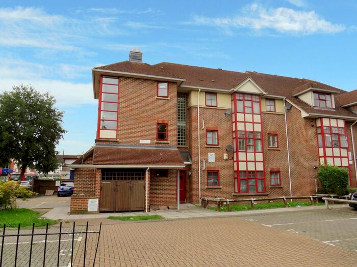 1 Bedroom Maisonette To Rent In Copland Road, Wembley, Middlesex, HA0