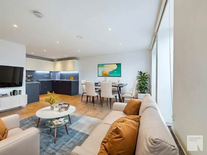 1 Bedroom Apartment To Rent In Apt, One Cutting Room Sq, M4