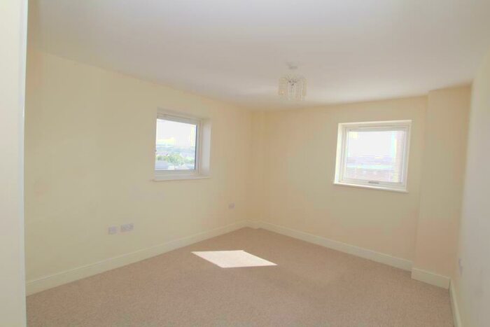 2 Bedroom Apartment To Rent In Mizzen Court - Portishead, BS20