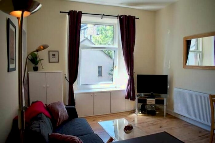 1 Bedroom Flat To Rent In Lyne Street, Abbeyhill, Edinburgh, EH7