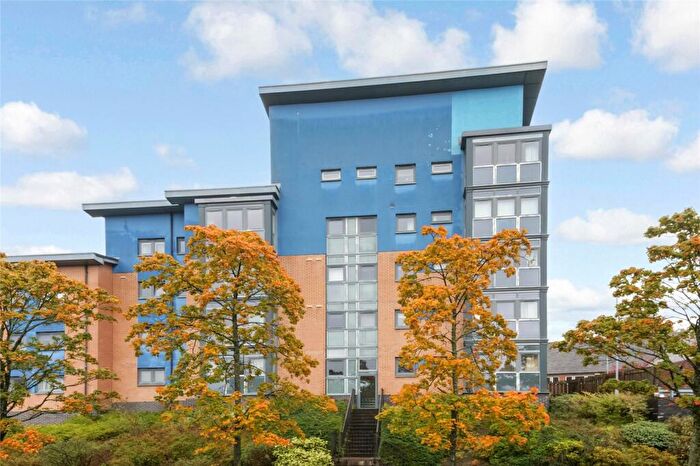 3 Bedroom Flat For Sale In Knightswood Road, Knightswood, Glasgow, G13