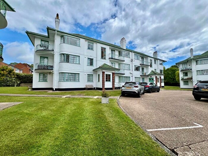 2 Bedroom Apartment To Rent In Capel Gardens, Pinner, HA5