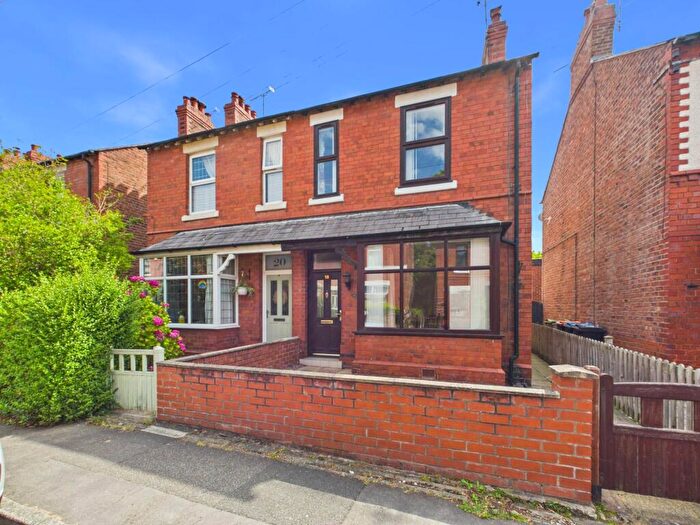 3 Bedroom Semi-Detached House For Sale In Kingsley Road, Boughton, CH3