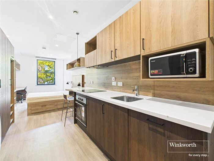 Studio To Rent In New Century Place, East Street, Reading, Berkshire, RG1