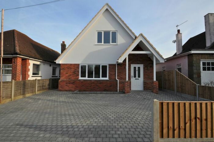 3 Bedroom Detached House To Rent In Parkstone Avenue, Benfleet, SS7