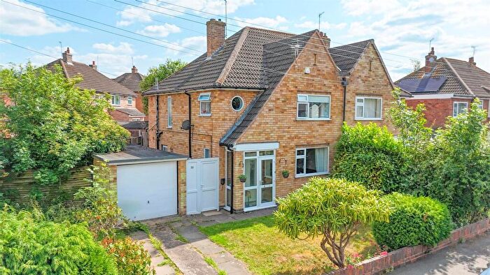 3 Bedroom Semi Detached House For Sale In Ruskington Drive, Wigston, LE18