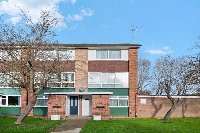 2 Bedroom Maisonette For Sale In Compton Road, Hayes, UB3