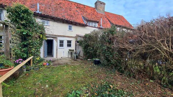 1 Bedroom Cottage To Rent In Dickleburgh Road, Rushall, IP21