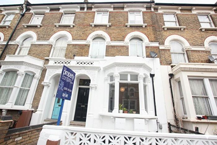 2 Bedroom Apartment To Rent In Digby Crescent, Finsbury Park, London, N4