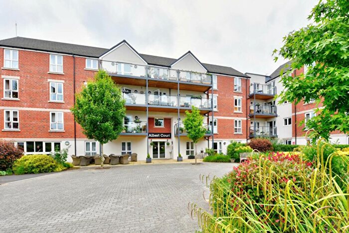 1 Bedroom Retirement Property For Sale In Albert Court, Henley-On-Thames, RG9