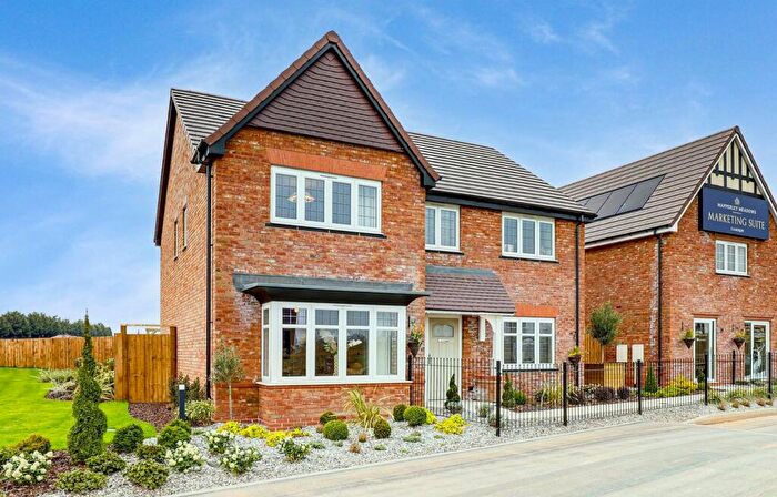 4 Bedroom Detached House For Sale In Mapperley Plains, Nottingham, NG3