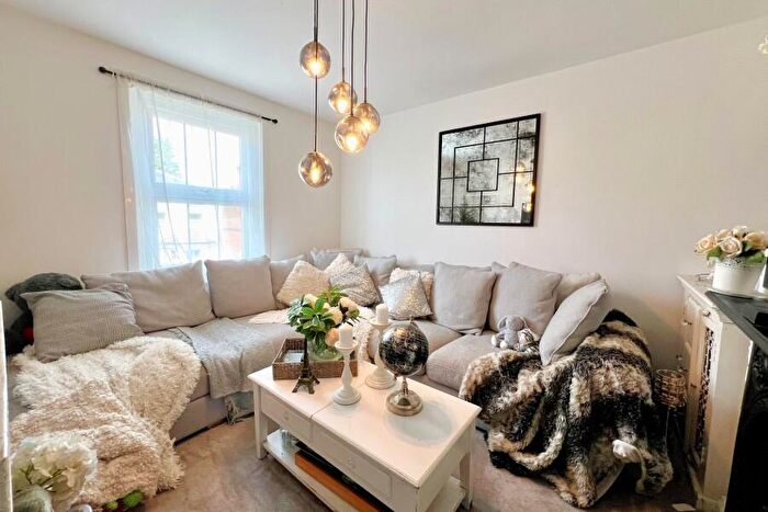 2 Bedroom Maisonette To Rent In Weybridge, Surrey, KT13