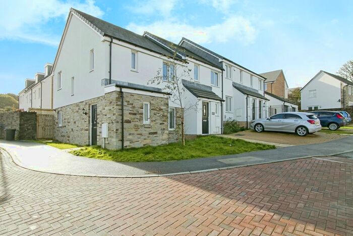 2 Bedroom End Of Terrace House For Sale In Bickland View, Falmouth, Cornwall, TR11