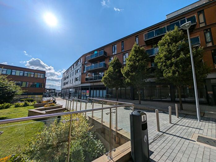 1 Bedroom Flat To Rent In Mulberry House, Burgage Square, Wakefield, West Yorkshire, WF1