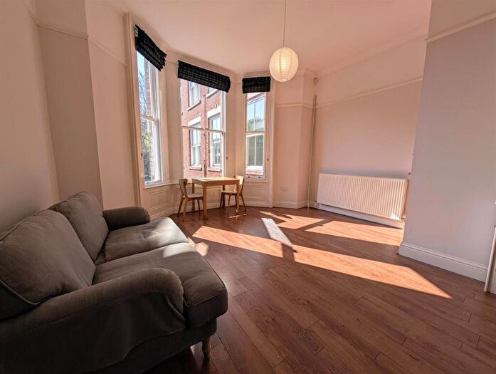 2 Bedroom Apartment To Rent In Parkfield Road, Aigburth, L17