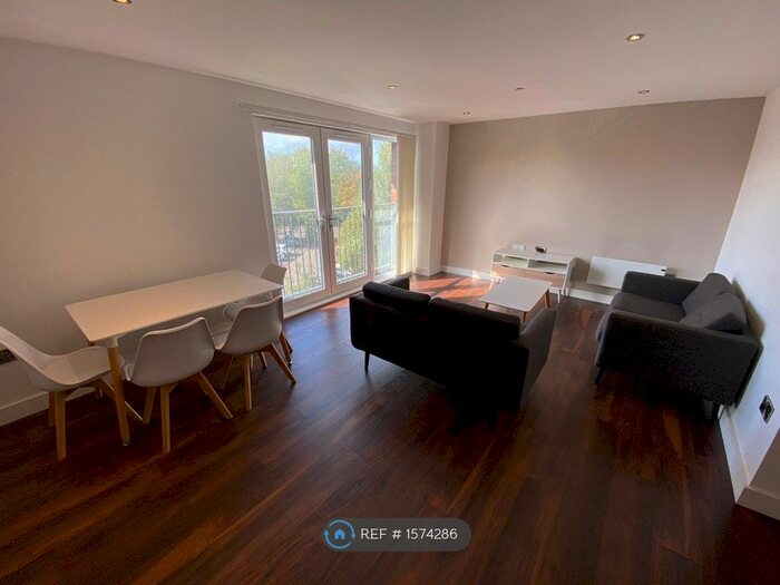 2 Bedroom Flat To Rent In Wilburn Basin, Manchester, M5