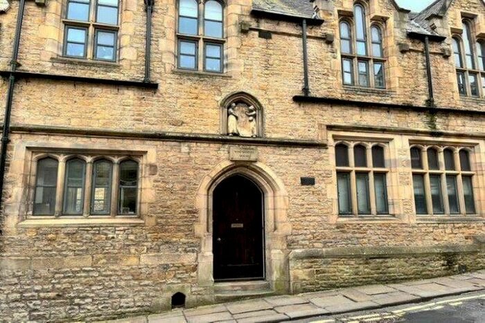 2 Bedroom Flat To Rent In Windermere House, Lancaster, LA1