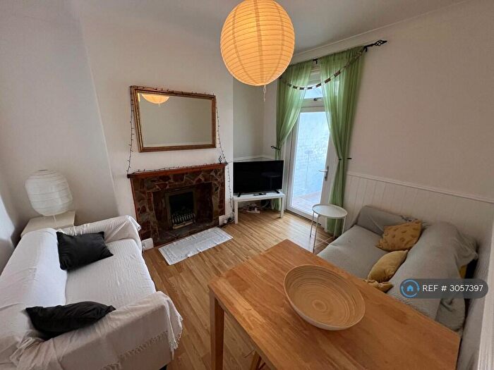 3 Bedroom Terraced House To Rent In Salisbury Road, Exeter, EX4