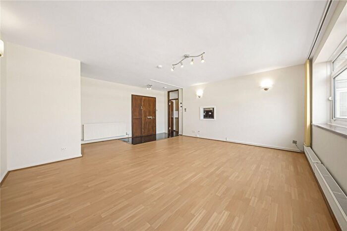 2 Bedroom Flat To Rent In Nottingham Terrace, London, NW1