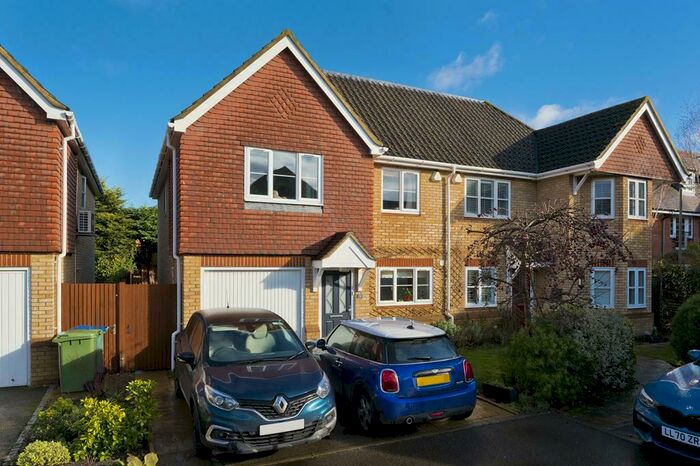 4 Bedroom Semi-Detached House To Rent In Cobham, KT11