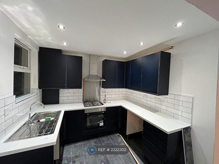 2 Bedroom End Of Terrace House To Rent In Holborn Avenue, Nottingham, NG2